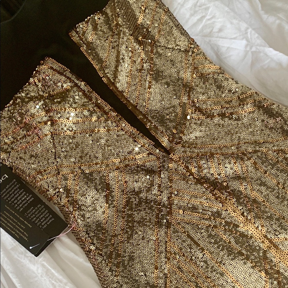 Dress - Picture 3 of 4